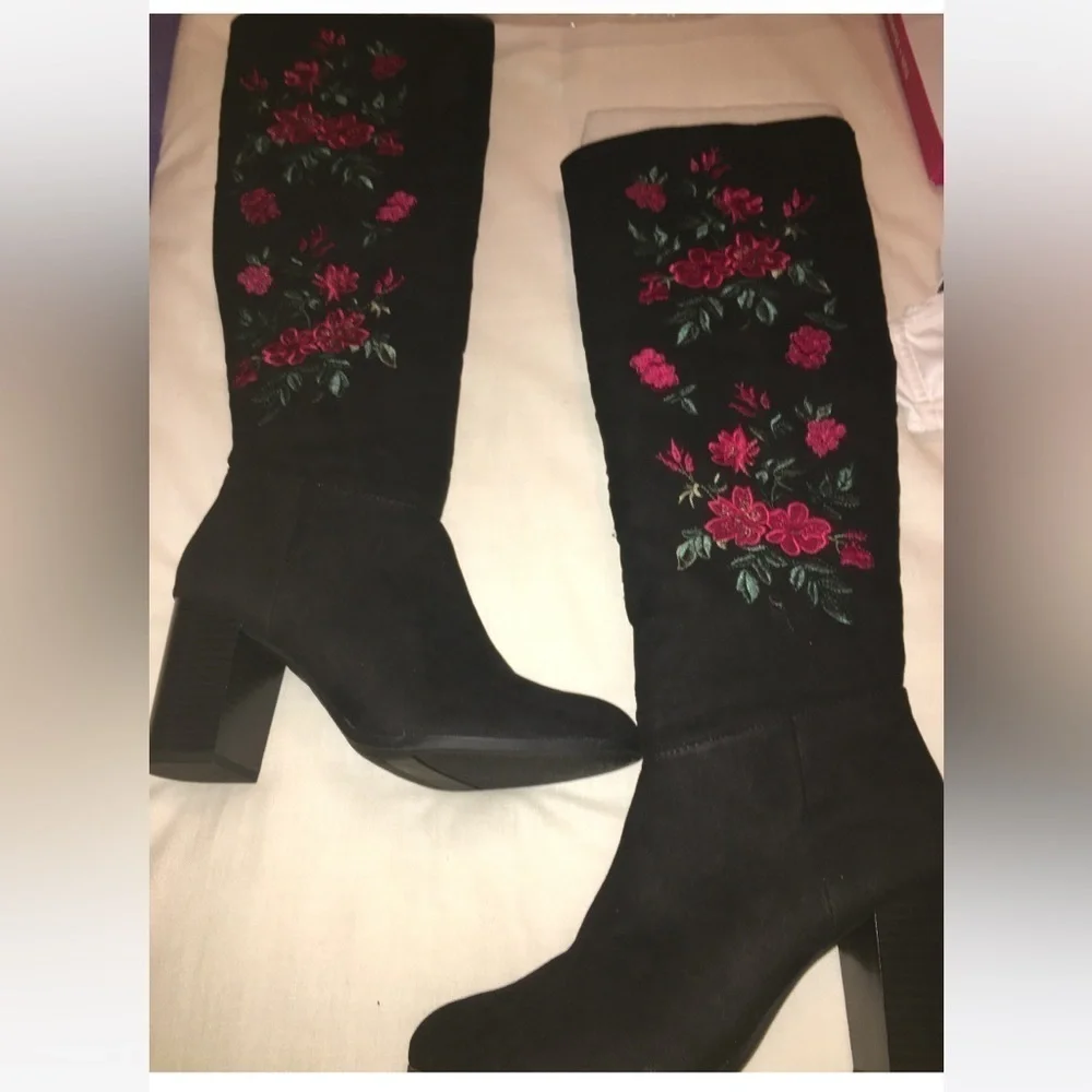 Libby Edelman Thigh High Boots Black w/ Red Floral Embroidery Design Size 8.5
